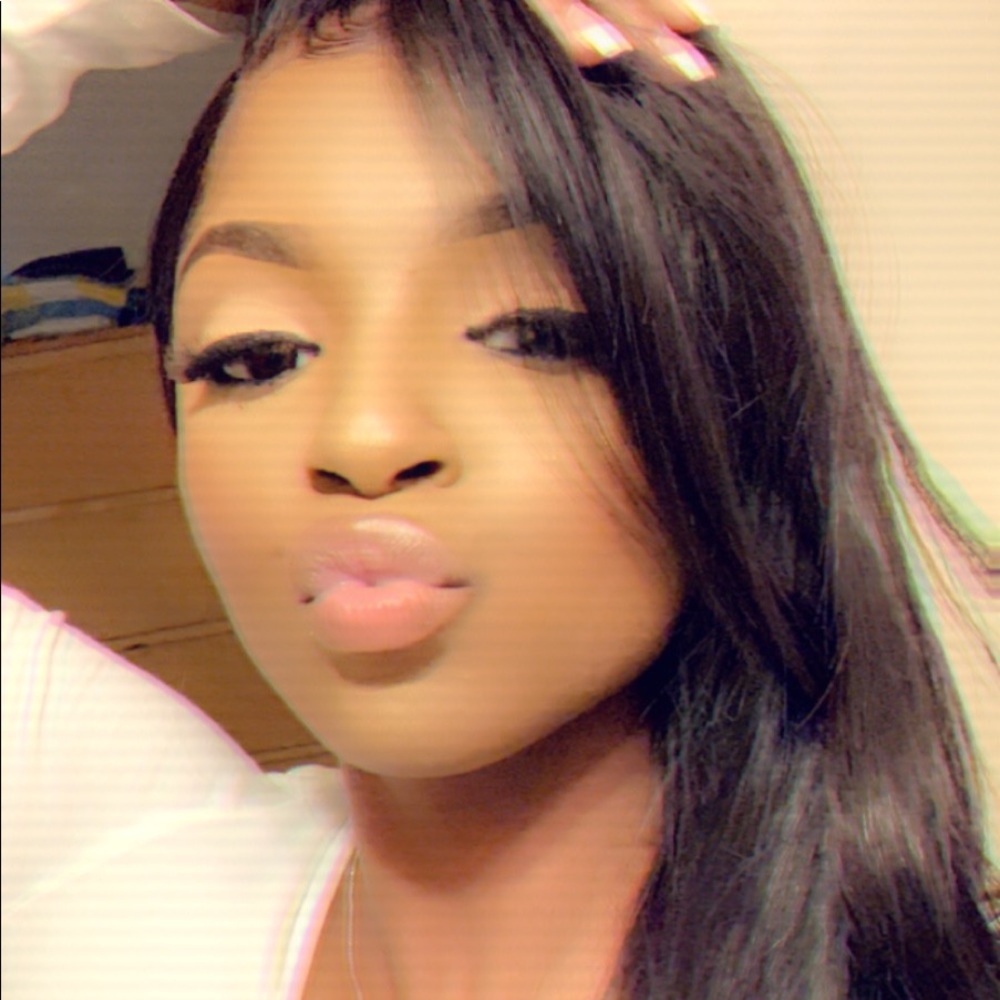 Meet your Posher, Kiara